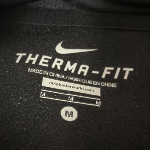 Nike Mens Therma Fit Hoodie size Medium Black Long Sleeve Fleece Lined Pull Over - Picture 9 of 10